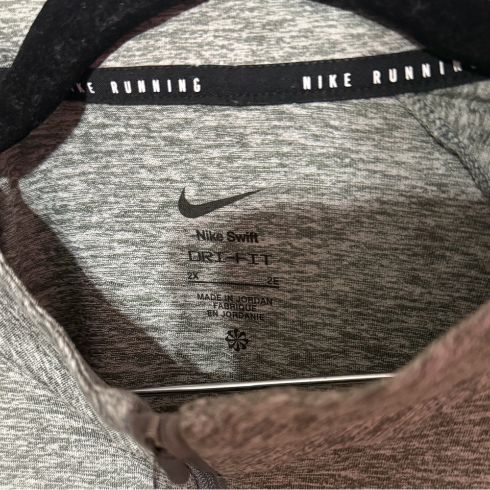 Nike Swift Women's Dri-FIT UV 1/4-Zip Running Top XXL - Picture 7 of 7